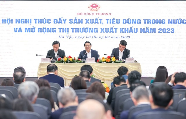 dong bo giai phap de phuc hoi va phat trien san xuat