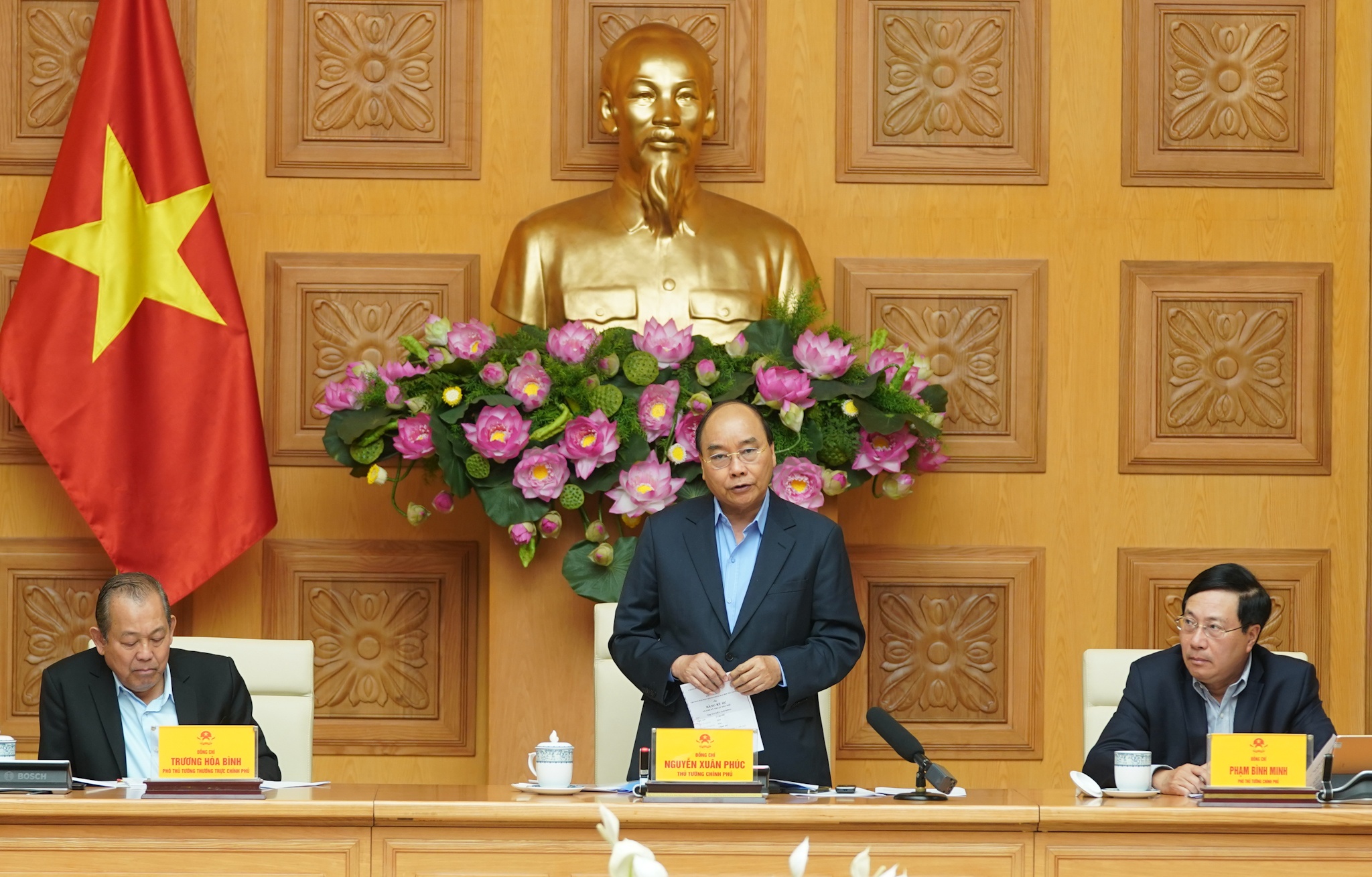 Vừa phát triển kinh tế, vừa kiên quyết chống dịch Vừa phát triển kinh tế, vừa kiên quyết chống dịch