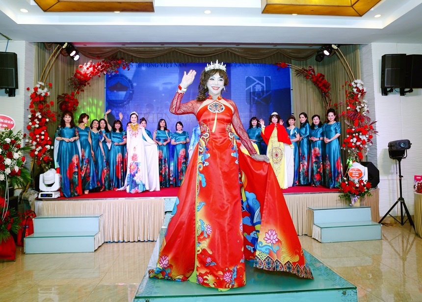 cau lac bo unesco quy ba doanh nhan noi hoi tu lan toa nang luong song tich cuc