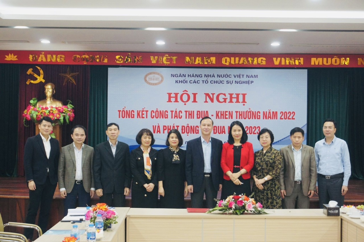 khoi cac to chuc su nghiep tong ket cong tac thi dua khen thuong