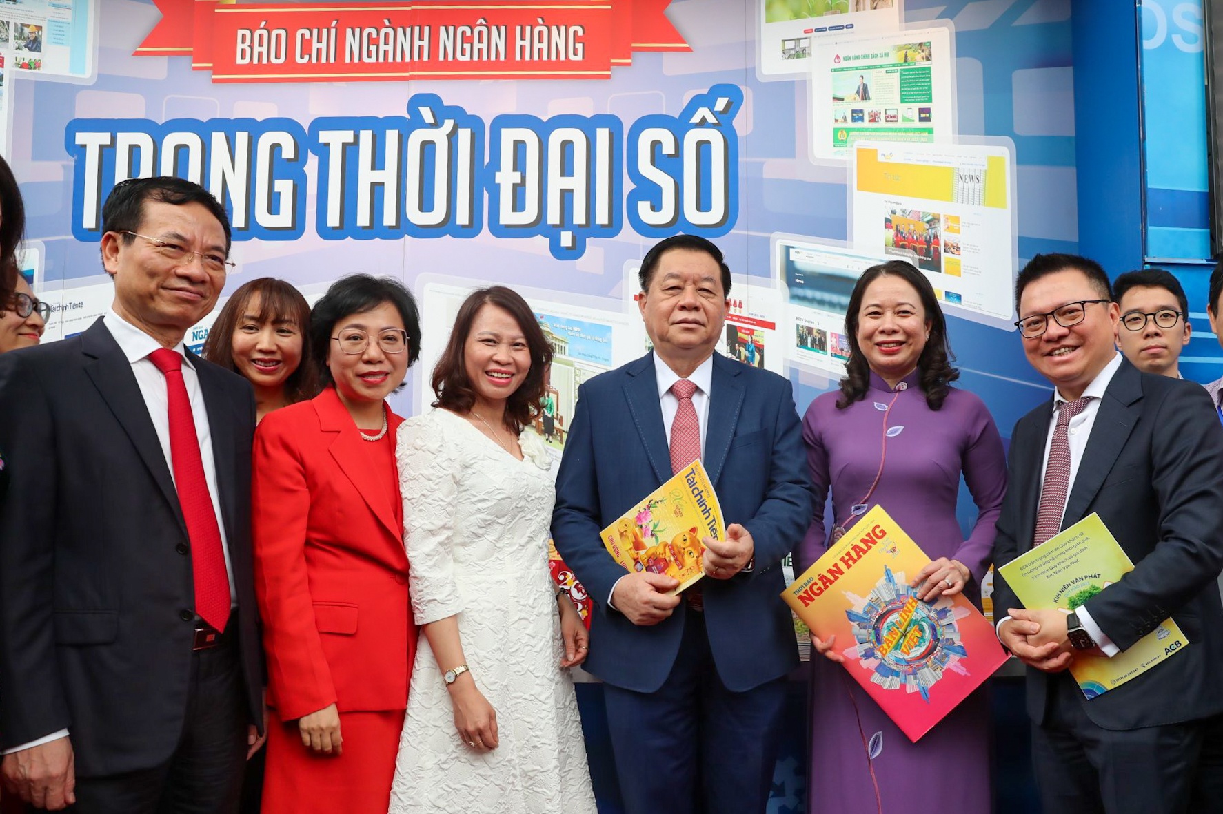 bao chi nganh ngan hang trong thoi dai so