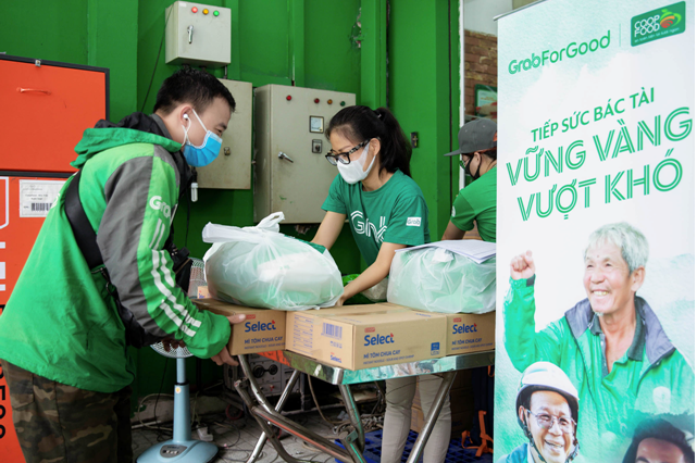 Grab hỗ trợ đối tác tài xế vượt qua khó khăn do Covid-19