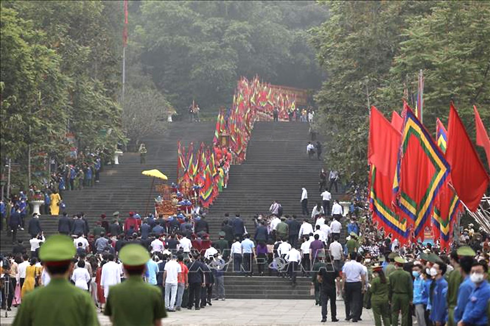 long trong to chuc le dang huong tuong niem cac vua hung