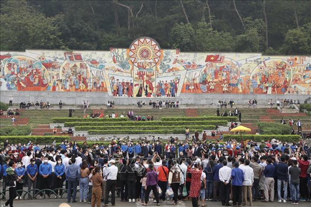 long trong to chuc le dang huong tuong niem cac vua hung