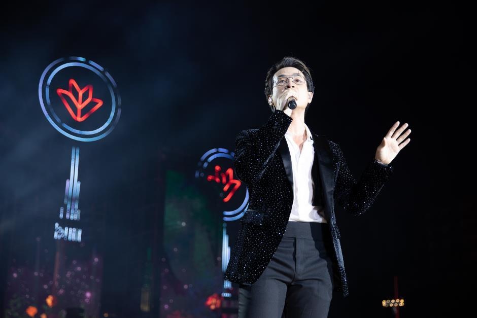 Đại nhạc hội Light Up Viet Nam do VPBank tổ chức bùng nổ không gian mạng với 3 triệu lượt xem livestream dai nhac hoi light up viet nam do vpbank to chuc bung no khong gian mang voi 3 trieu luot xem livestream