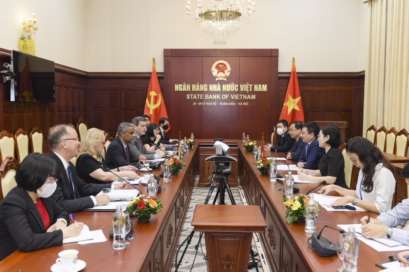 pho thong doc pham thanh ha tiep cac vu truong adb