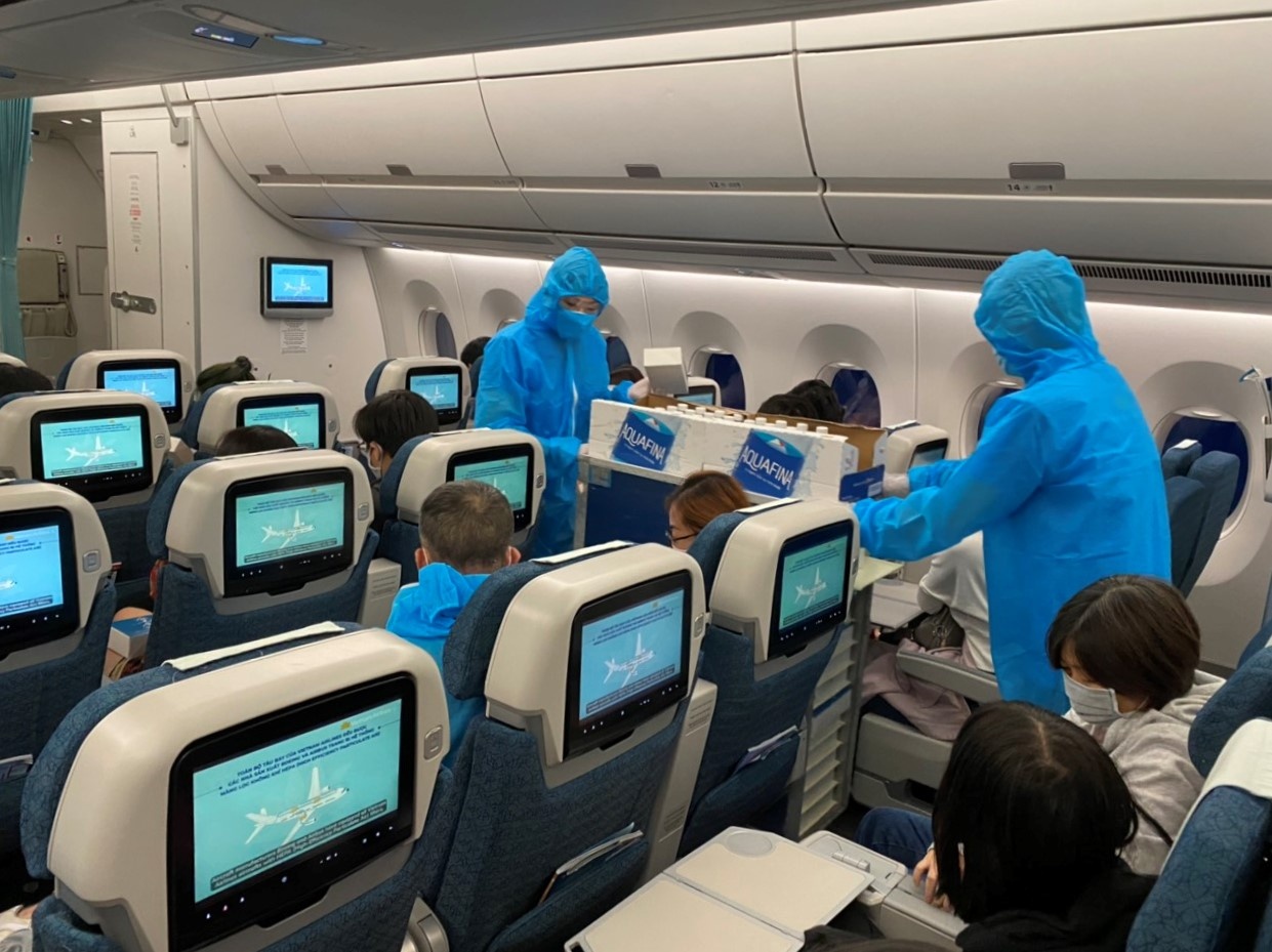 Đưa hơn 270 công dân Việt Nam từ Malaysia về nước