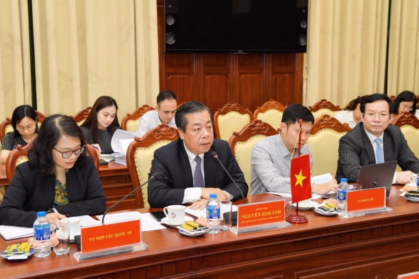 Phó Thống đốc Nguyễn Kim Anh tiếp đoàn liên bộ của CHDCND Lào