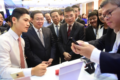 Phó Thủ tướng: Không dùng tiền mặt, nhưng sẽ có rất nhiều thứ