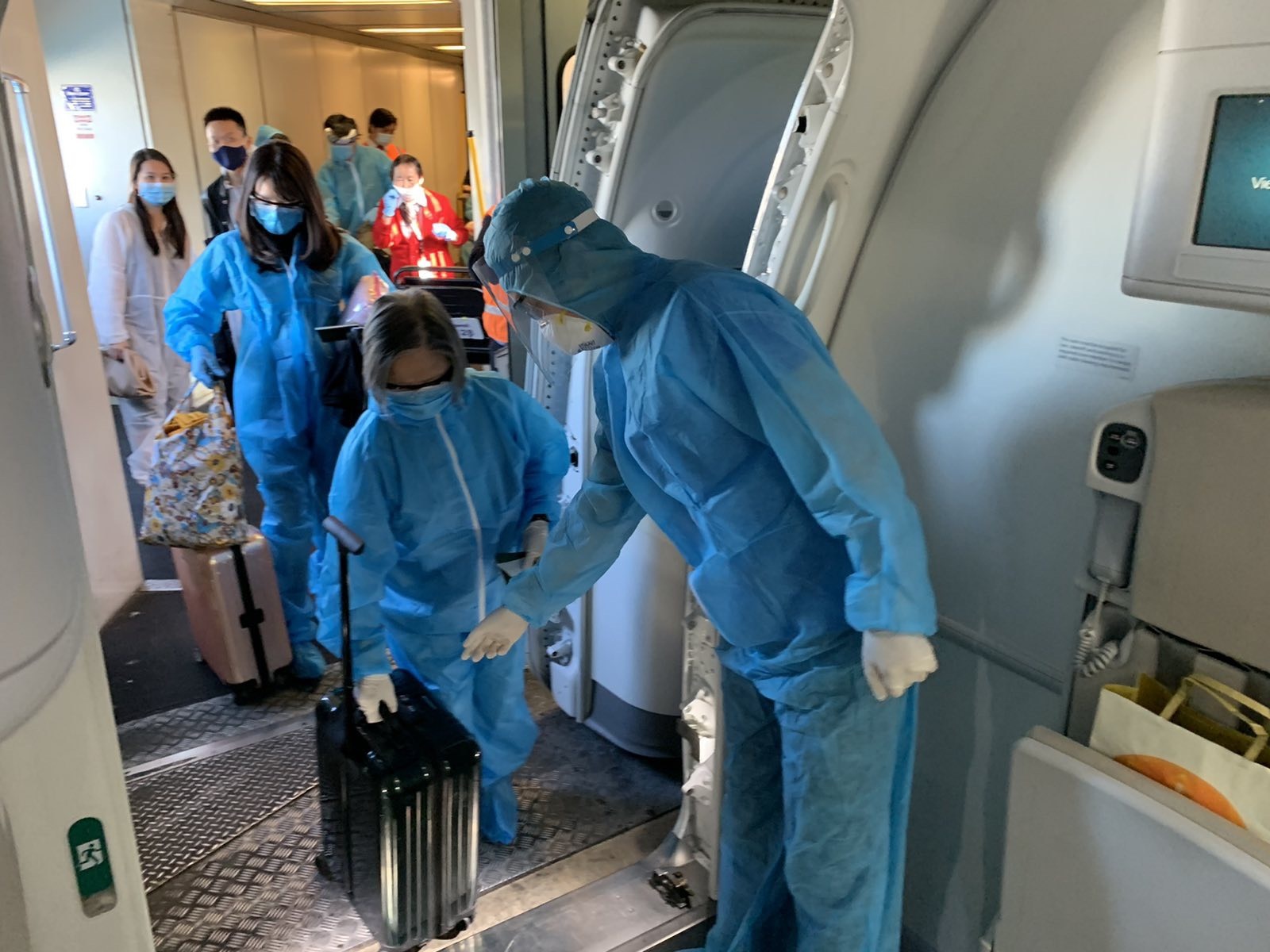 Thêm 340 công dân Việt Nam hồi hương từ Hoa Kỳ