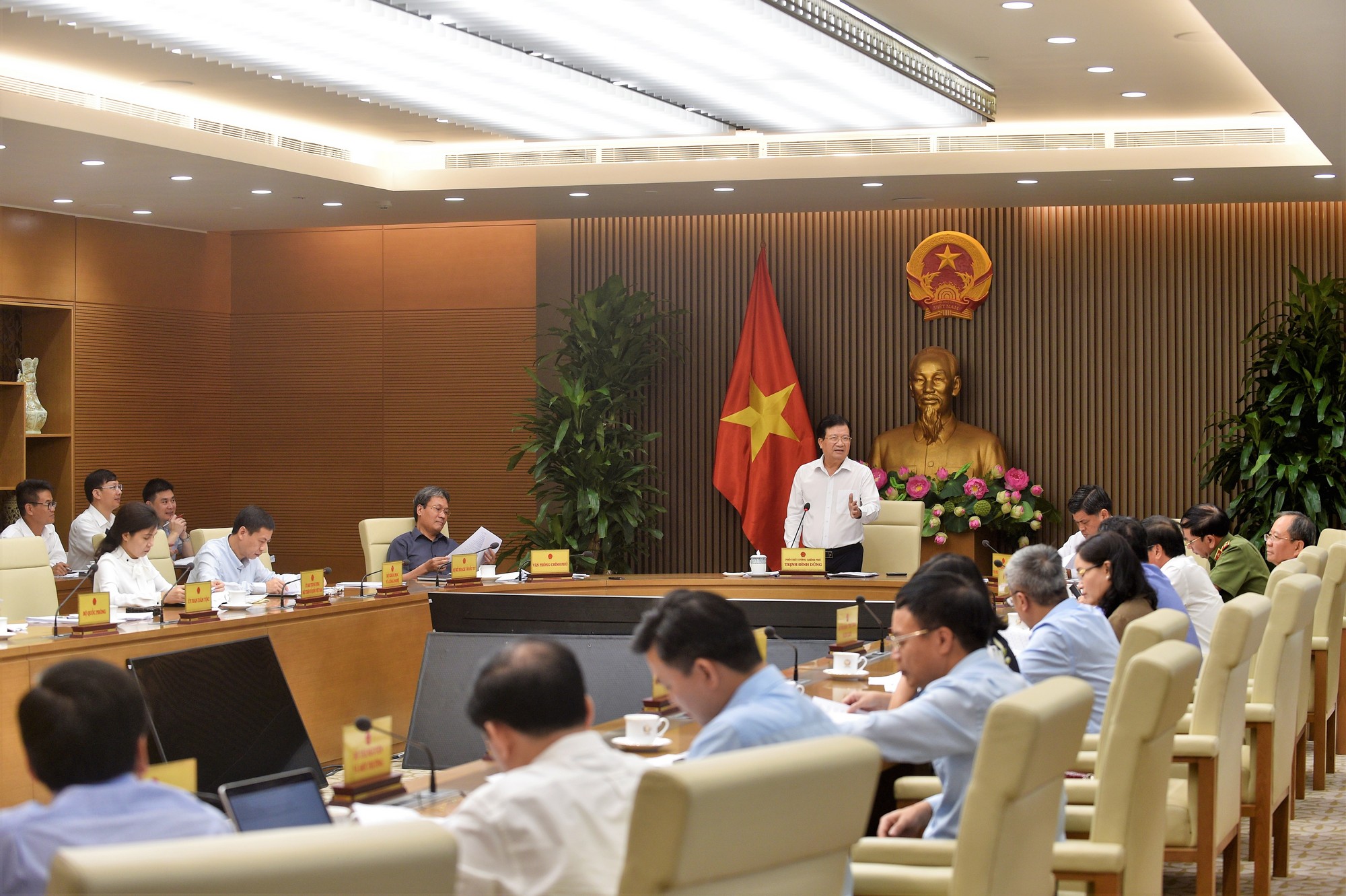 phat trien kinh te nong nghiep de xay dung nong thon moi