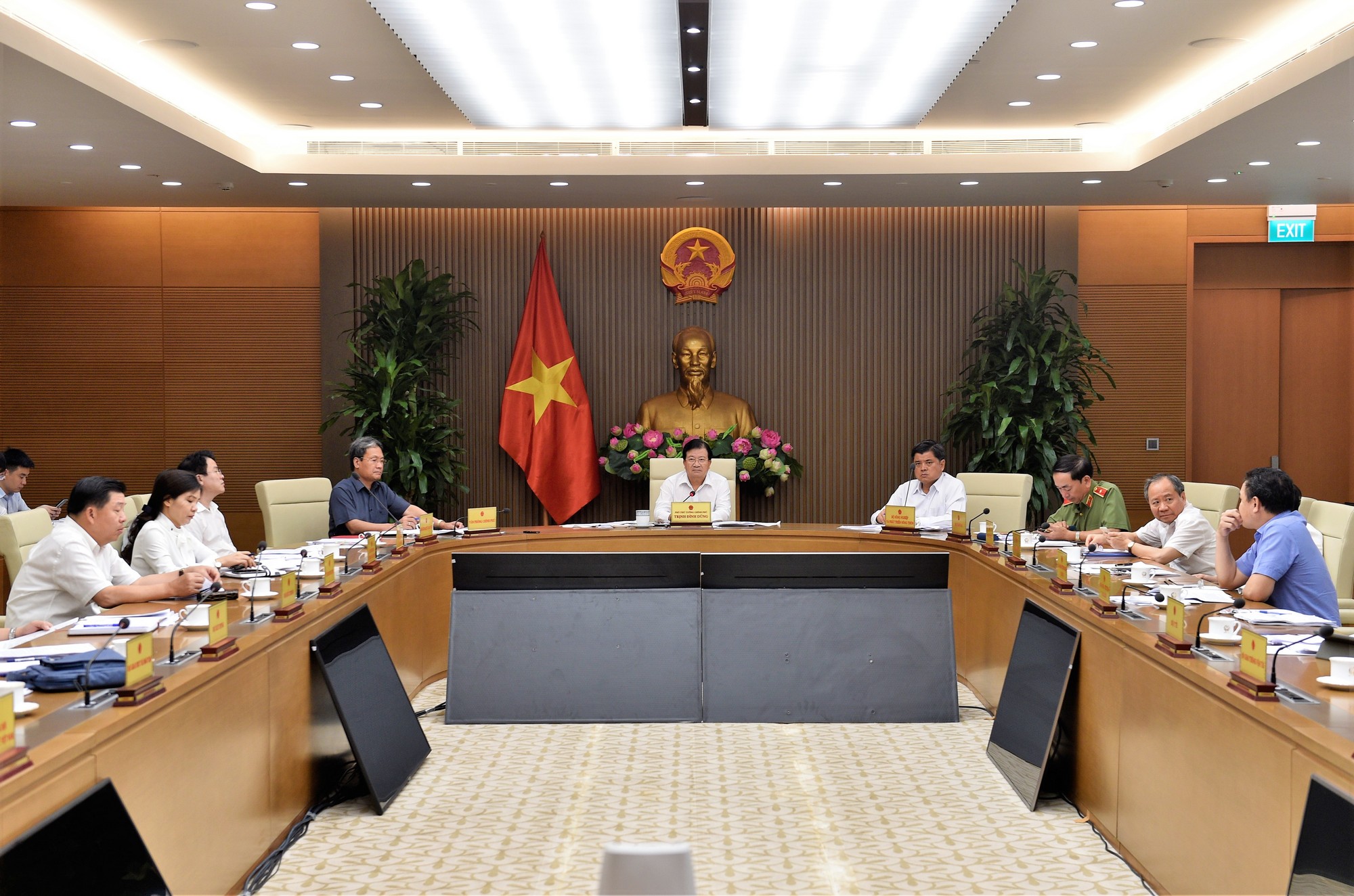 phat trien kinh te nong nghiep de xay dung nong thon moi