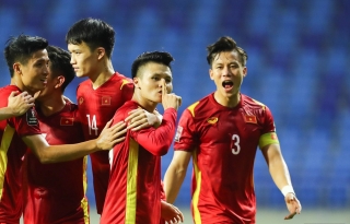 Đội tuyển Việt Nam thắng đậm Indonesia 4-0, vững vàng ngôi đầu bảng G
