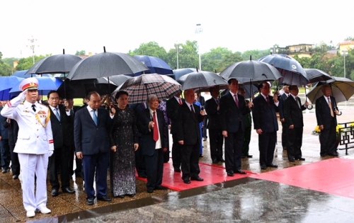 Lãnh đạo Đảng, Nhà nước dâng hương tưởng niệm các Anh hùng liệt sĩ