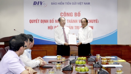 Công bố quyết định bổ nhiệm thành viên HĐQT Bảo hiểm tiền gửi Việt Nam Công bố quyết định bổ nhiệm thành viên HĐQT Bảo hiểm tiền gửi Việt Nam