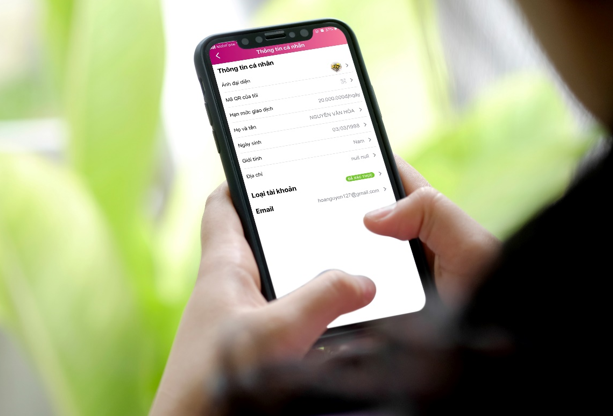 xa c thu c thong tin ca nhan nguo i du ng vi die n tu truo c gio g