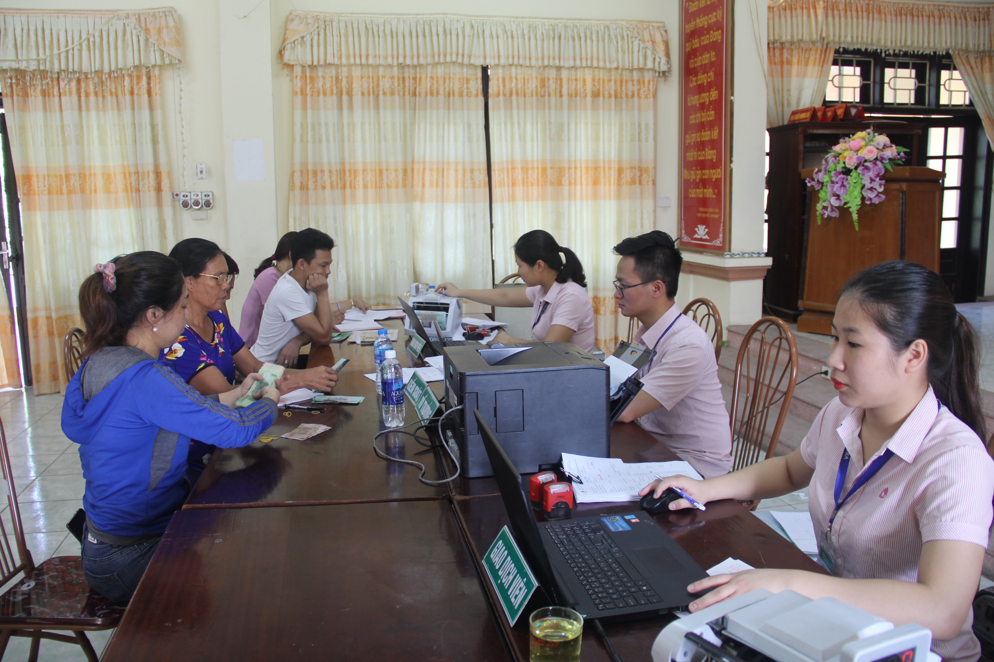 ha noi gan 72 nghin khach hang duoc vay von nhcsxh