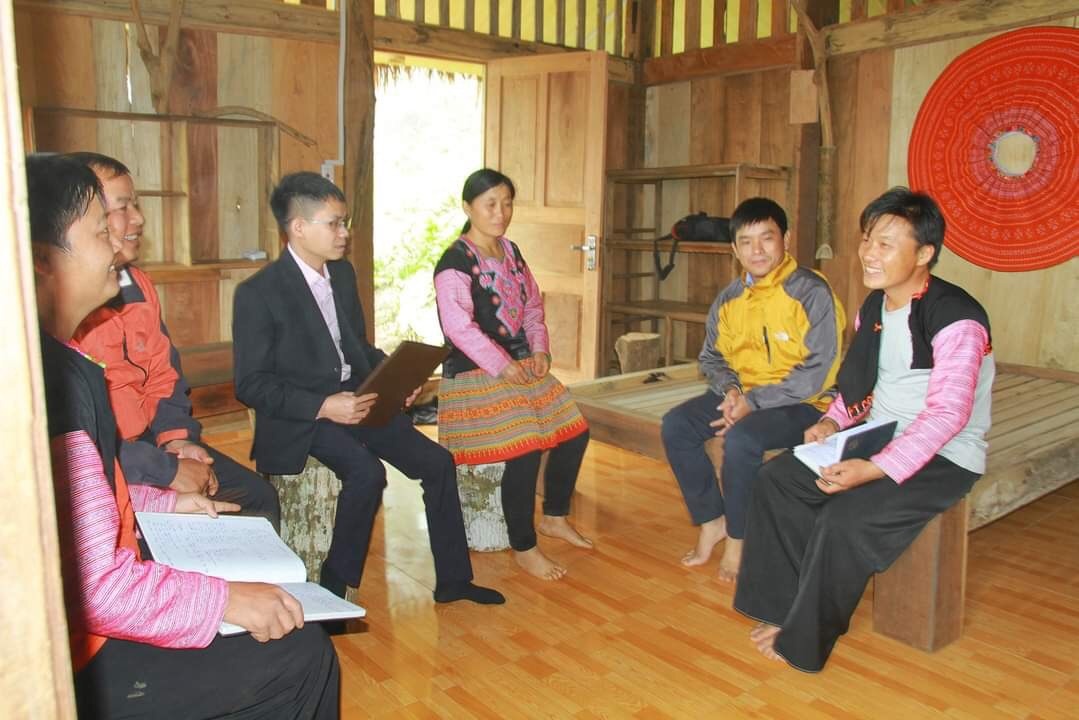 Chung sức giảm nghèo trên thảo nguyên xanh chung suc giam ngheo tren thao nguyen xanh