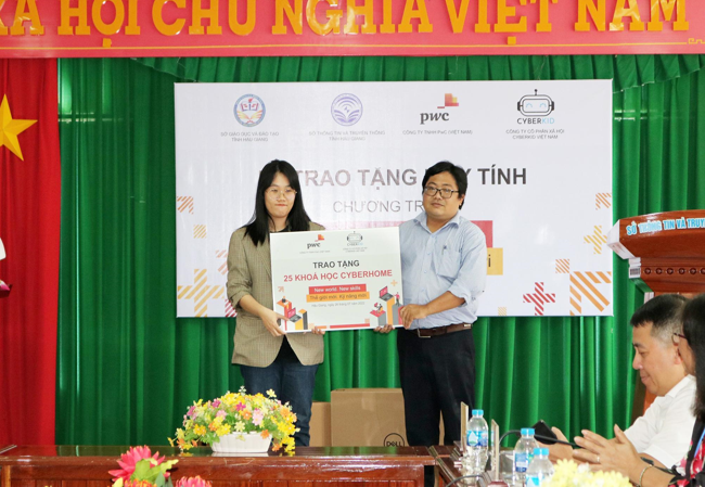 PwC Việt Nam cùng CyberKid mở rộng cơ hội tiếp cận công nghệ cho giáo viên và học sinh pwc viet nam cung cyberkid mo rong co hoi tiep can cong nghe cho giao vien va hoc sinh
