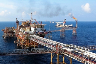 Thăm dò khai thác dầu khí: Cần tăng trách nhiệm bảo vệ môi trường biển