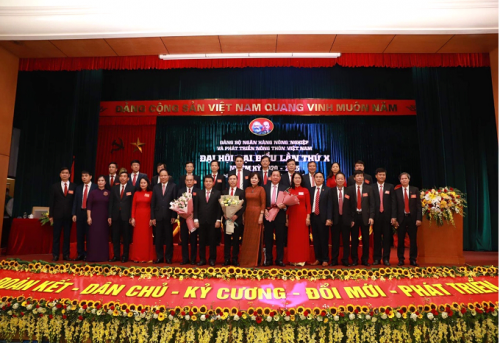 phan dau hoan thanh xuat sac su menh tam nong dong gop tich cuc cho cong cuoc phat trien dat nuoc