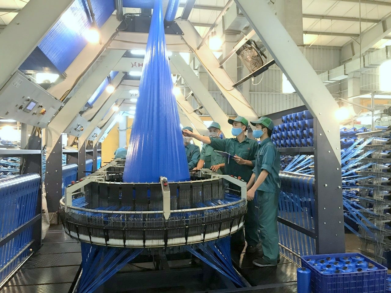 Ngành dệt may đối mặt nguy cơ mất đơn hàng, thiếu lao động nganh det may doi mat nguy co mat don hang thieu lao dong