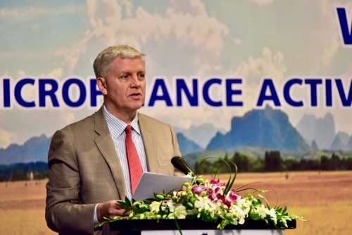 Tạo hành lang pháp lý đồng bộ để tài chính vi mô hoạt động hiệu quả, bền vững Tạo hành lang pháp lý đồng bộ để tài chính vi mô hoạt động hiệu quả, bền vững