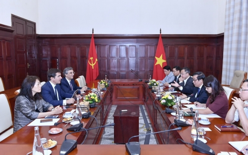 BBVA muốn hợp tác với Việt Nam về phát triển mô hình ngân hàng số