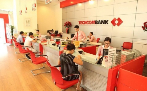 Techcombank: Tỷ trọng doanh thu từ hoạt động tín dụng giảm xuống 48%