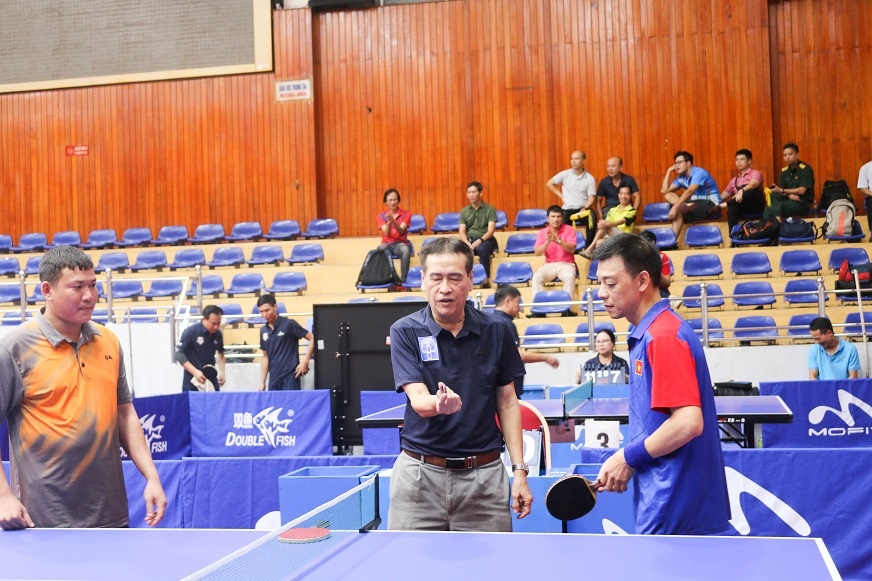 hon 200 van dong vien tranh tai tai giai bong ban cup hoi nha bao viet nam lan thu xiv