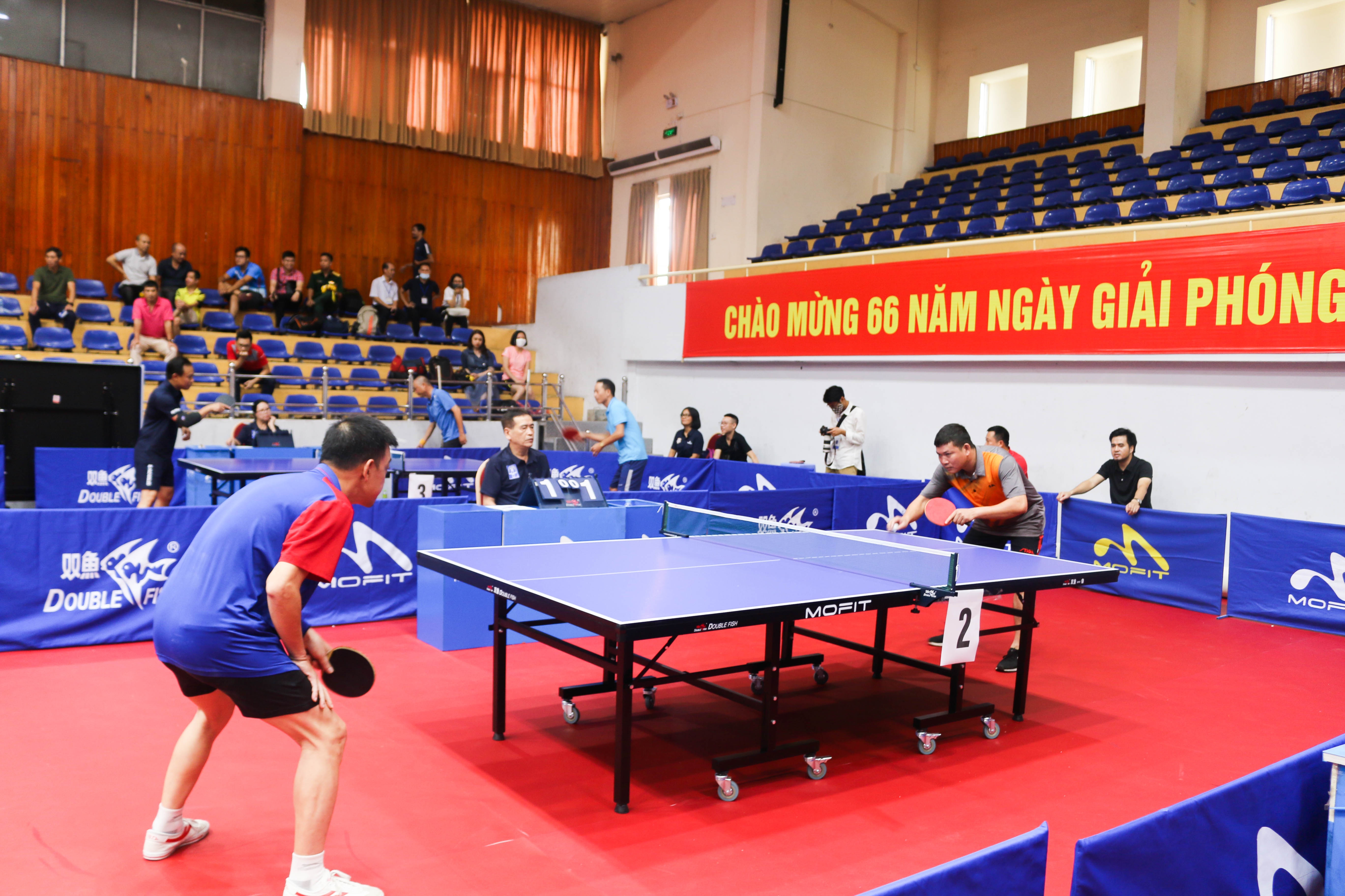 hon 200 van dong vien tranh tai tai giai bong ban cup hoi nha bao viet nam lan thu xiv