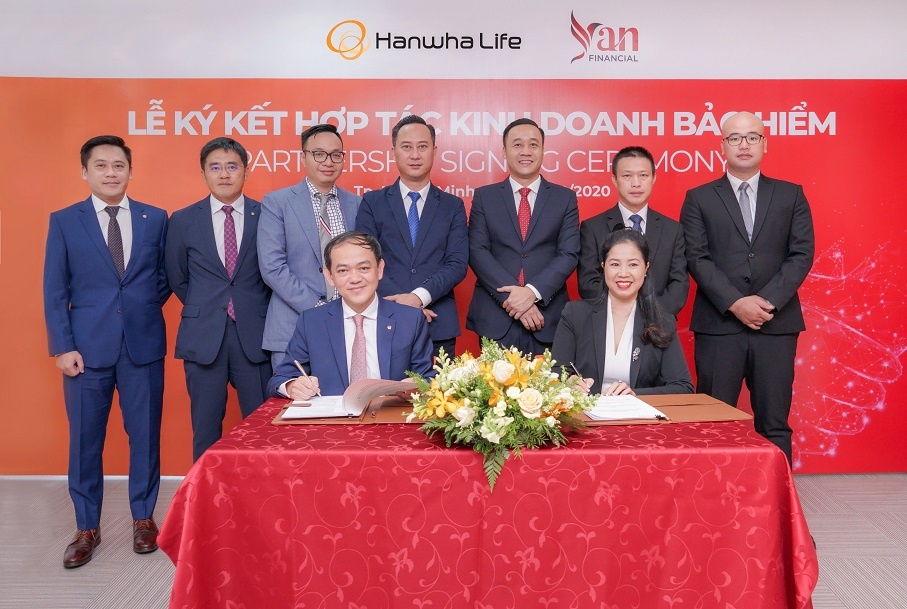 hanwha life viet nam hop tac chien luoc cung yan financial da dang hoa kenh phan phoi