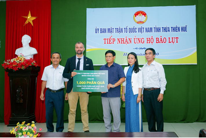 huda ho tro nguoi dan mien trung vuot qua lu lut