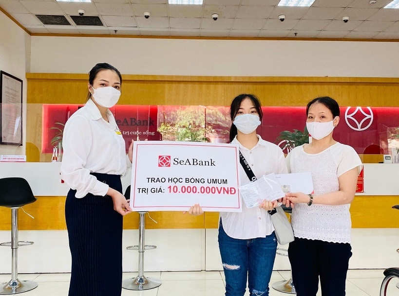 9 em học sinh nghèo do SeABank đỡ đầu hoàn thành tốt nghiệp THPT, trúng tuyển đại học