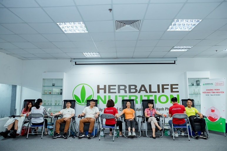 herbalife viet nam to chuc chuong trinh hien mau tinh nguyen