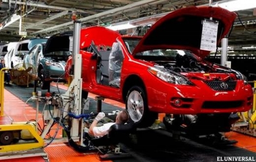 700 doanh nghiệp ở Venezuela phải đóng cửa do siêu lạm phát 700 doanh nghiệp ở Venezuela phải đóng cửa do siêu lạm phát