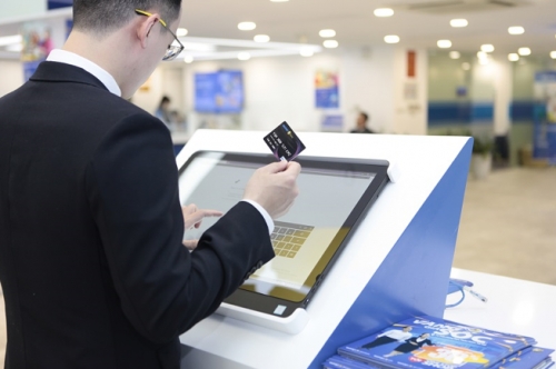 BAOVIET Bank tung khuyến mãi lớn dịp cuối năm