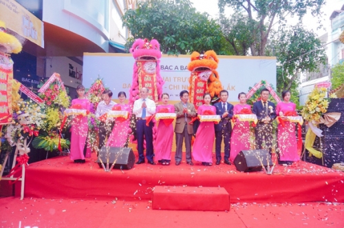 BAC A BANK khai trương chi nhánh đầu tiên tại Tây Nguyên BAC A BANK khai trương chi nhánh đầu tiên tại Tây Nguyên