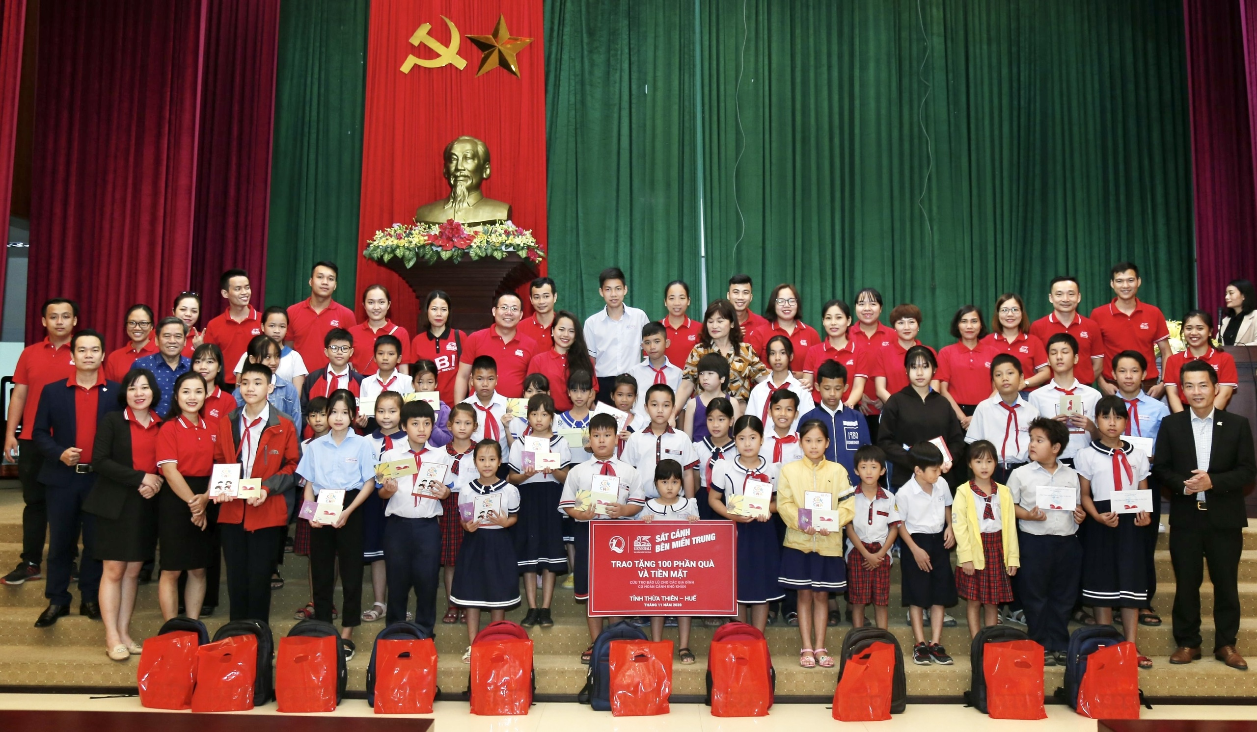 Generali Việt Nam triển khai kế hoạch cứu trợ “Sát cánh bên miền Trung” với tổng số tiền hỗ trợ hơn 6,5 tỷ đồng generali viet nam trien khai ke hoach cuu tro sat canh ben mien trung voi tong so tien ho tro hon 65 ty dong