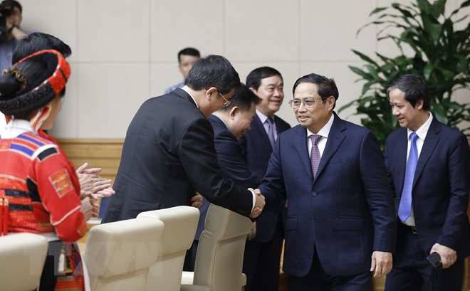 Thủ tướng: Thầy cô giáo là trái tim của hệ thống giáo dục thu tuong thay co giao la trai tim cua he thong giao duc