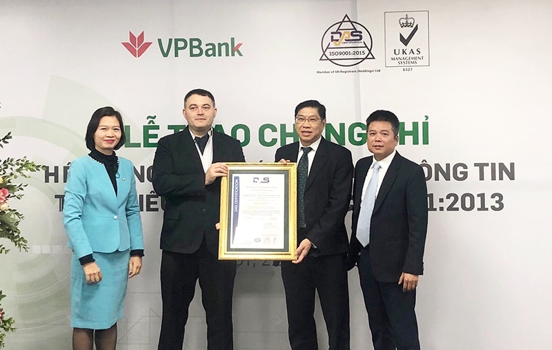 VPBank được cấp chứng chỉ về An toàn thông tin vpbank duoc cap chung chi isoiec 270012013 ve an toan thong tin
