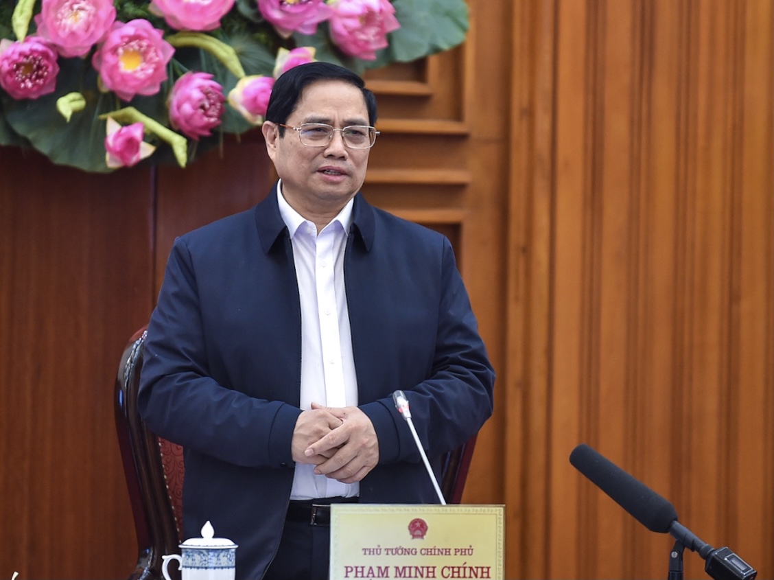 Thủ tướng yêu cầu tăng tốc hơn nữa trong tiêm vaccine và cung ứng thuốc điều trị