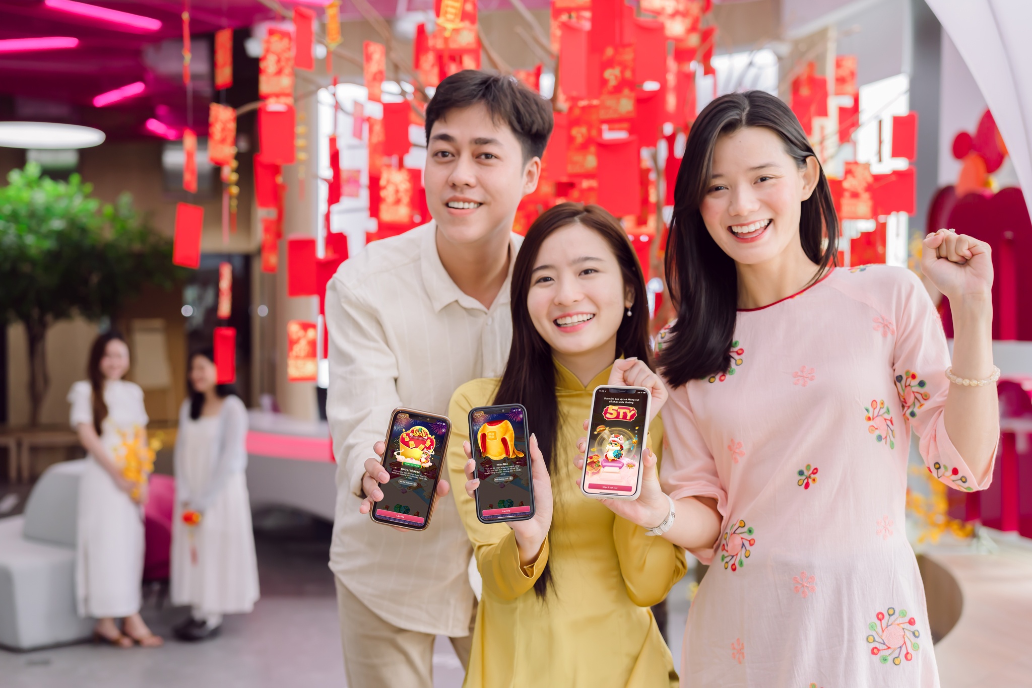 vi dien tu dung ca ty dong khuyen mai mua tet