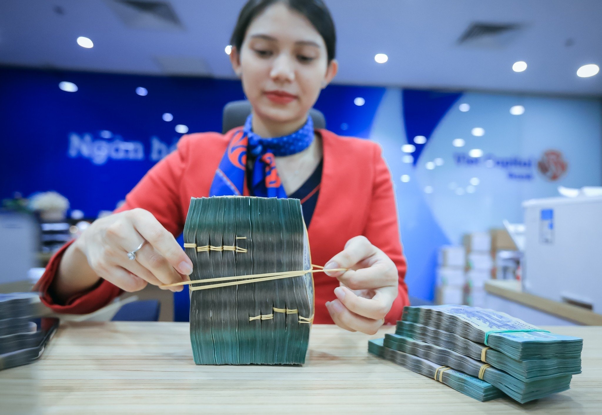 uob giam lai suat dieu hanh khong gay bat ngo cho thi truong