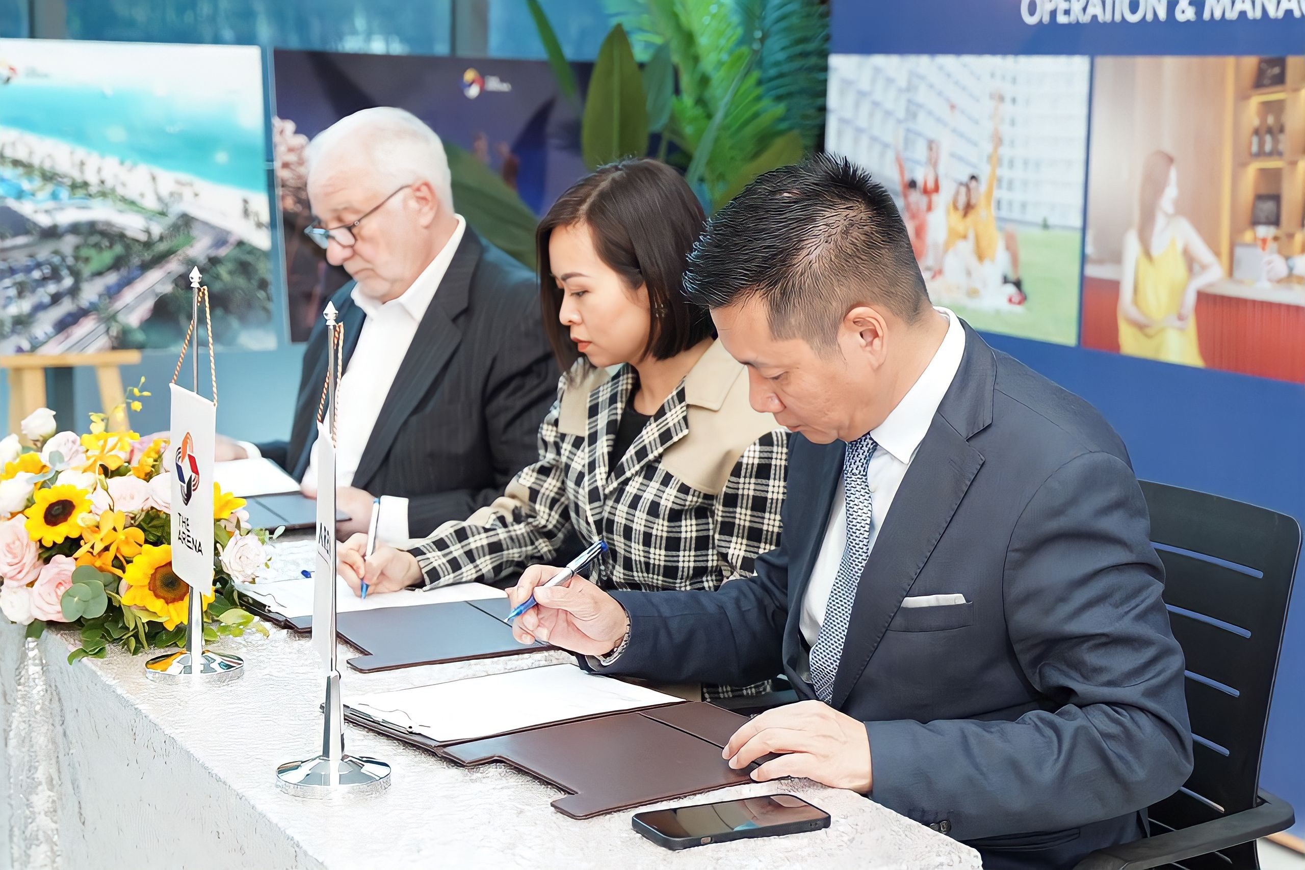 tap doan khach san absolute van hanh to hop nghi duong the arena