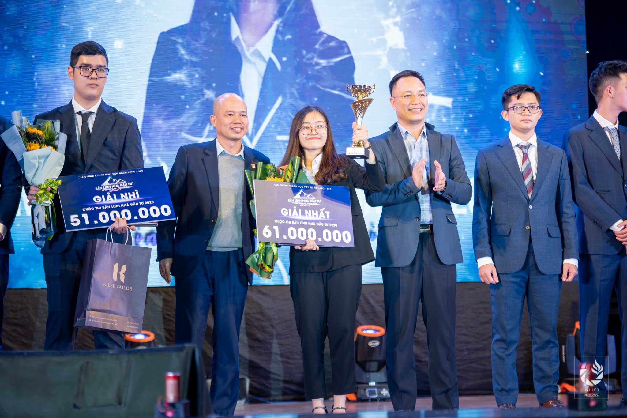 cuoc thi ban linh nha dau tu da co nu quan quan dau tien