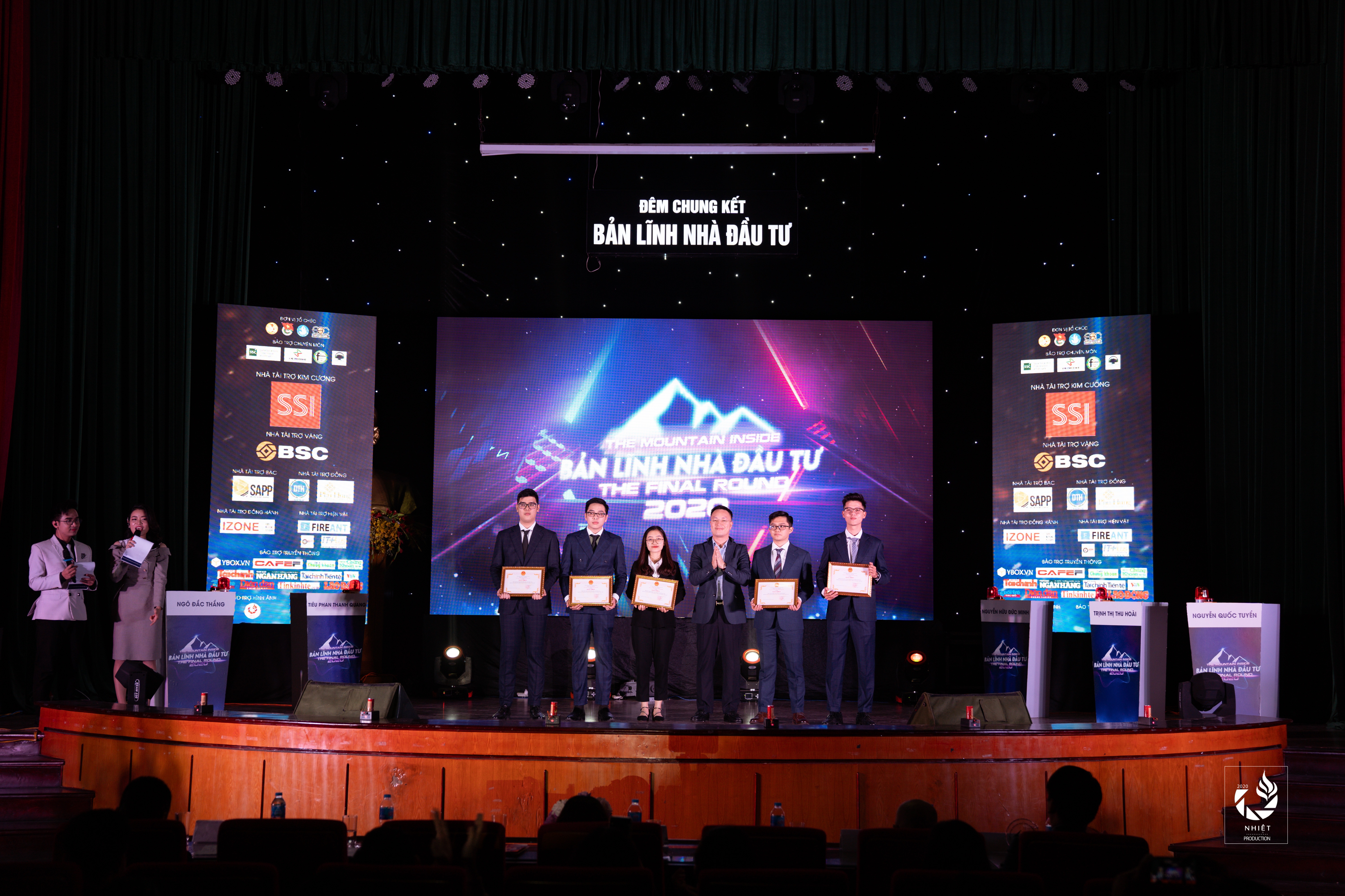 cuoc thi ban linh nha dau tu da co nu quan quan dau tien