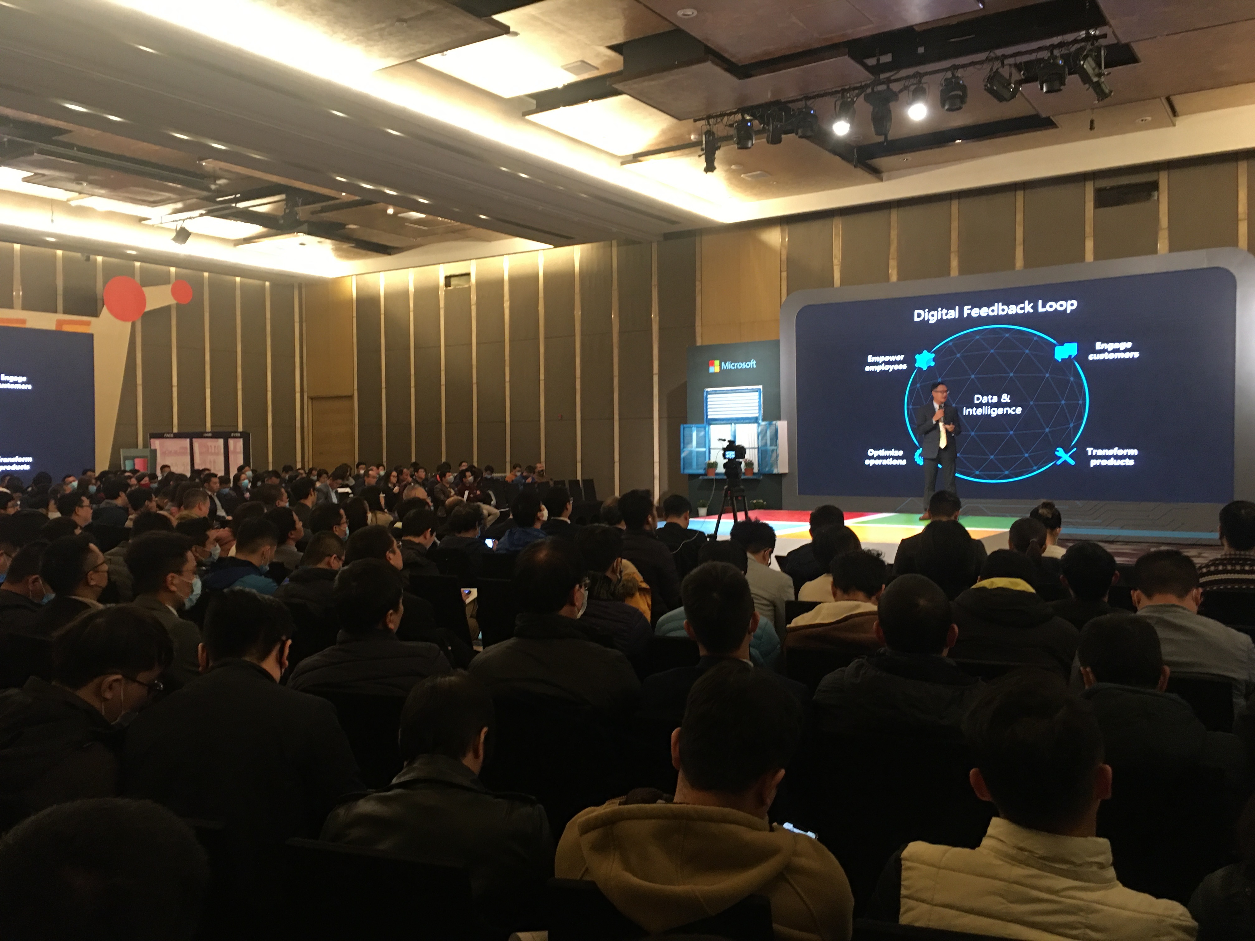 2021 nam ban le de viet nam thuc hien chien luoc chuyen doi so