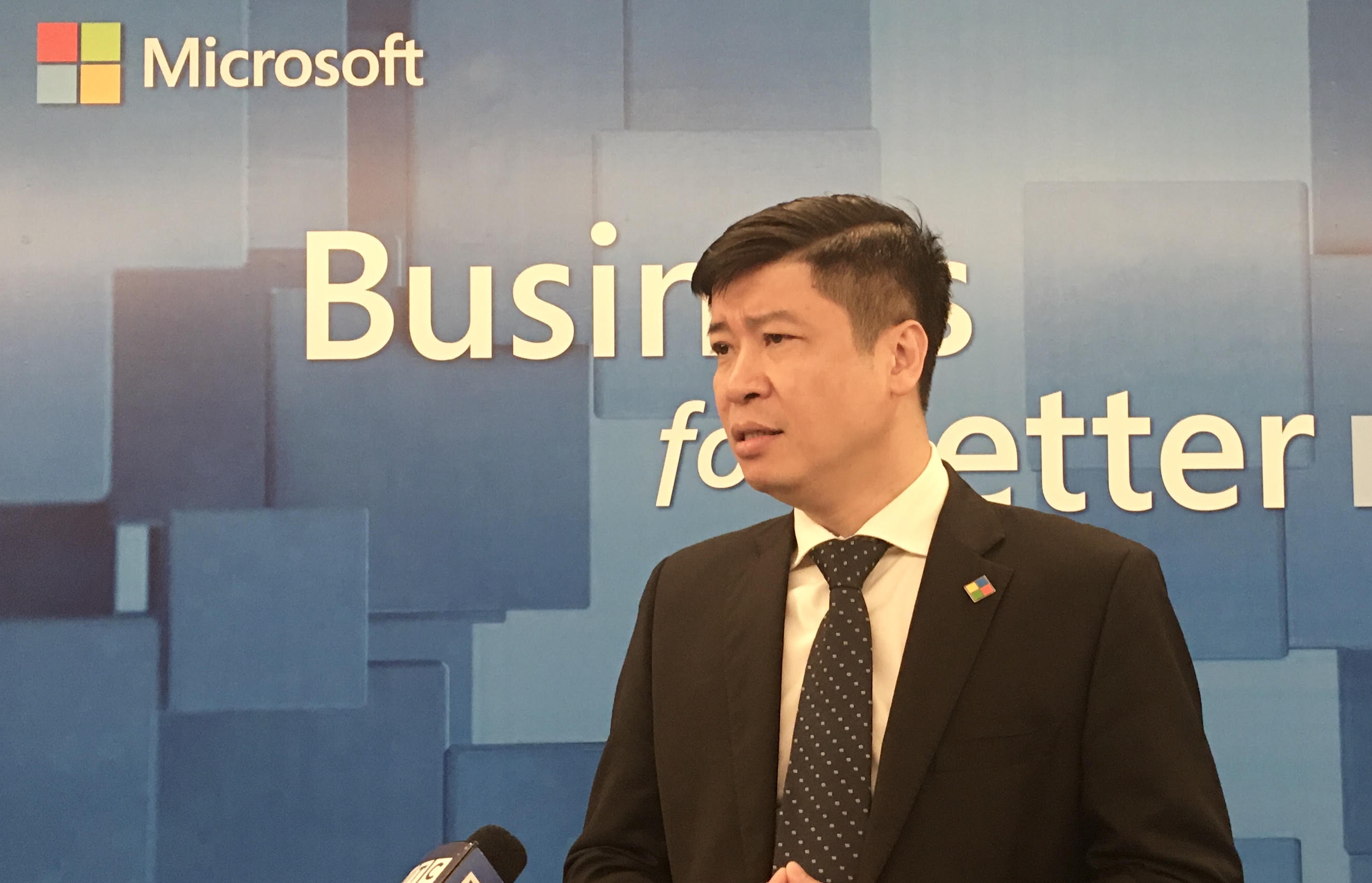 nganh ngan hang van se tien phong trong chuyen doi so