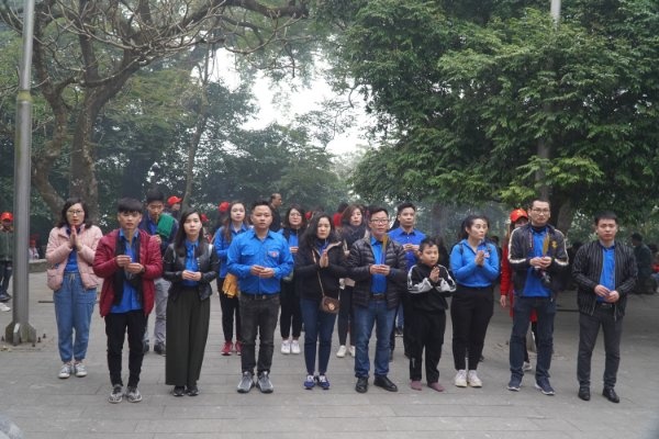 Khối hoạt động số 4 - Đoàn thanh niên NHTW tổ chức chương trình "Xuân yêu thương - Tết ấm tình" khoi hoat dong so 4 doan thanh nien nhtw to chuc chuong trinh xuan yeu thuong tet am tinh